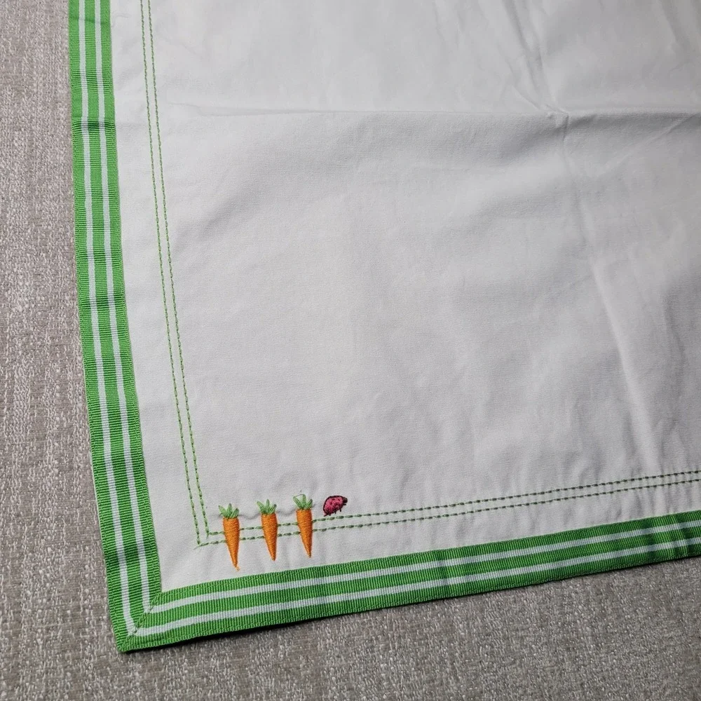 Williams Sonoma 2 Easter Garden Napkins & 1 Placemat Carrot‎ Bunny Embroidered